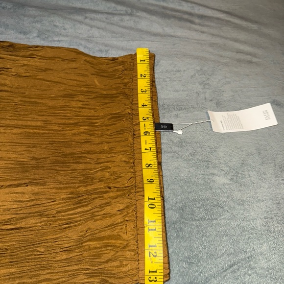 Elegant Brown Pleated Skirt - Picture 8 of 12